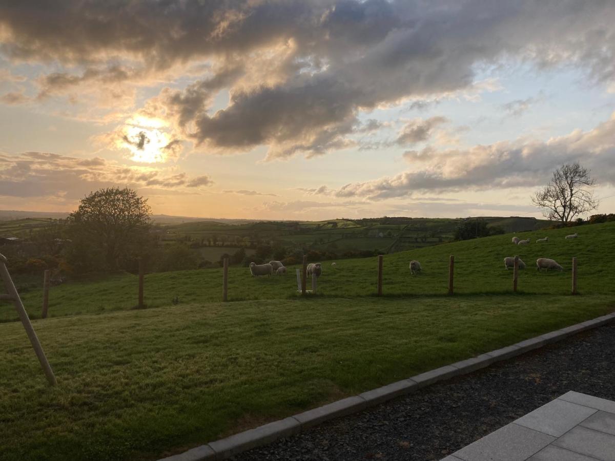 卡斯尔韦伦Hillhead Country Retreat别墅 外观 照片