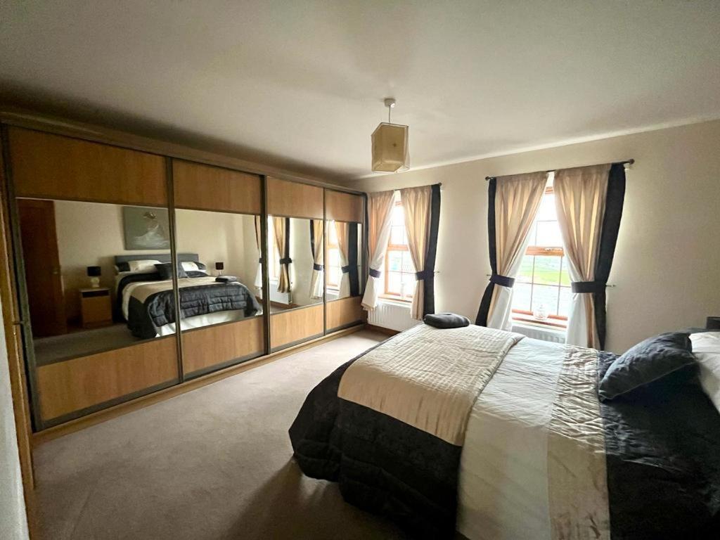 卡斯尔韦伦Hillhead Country Retreat别墅 外观 照片