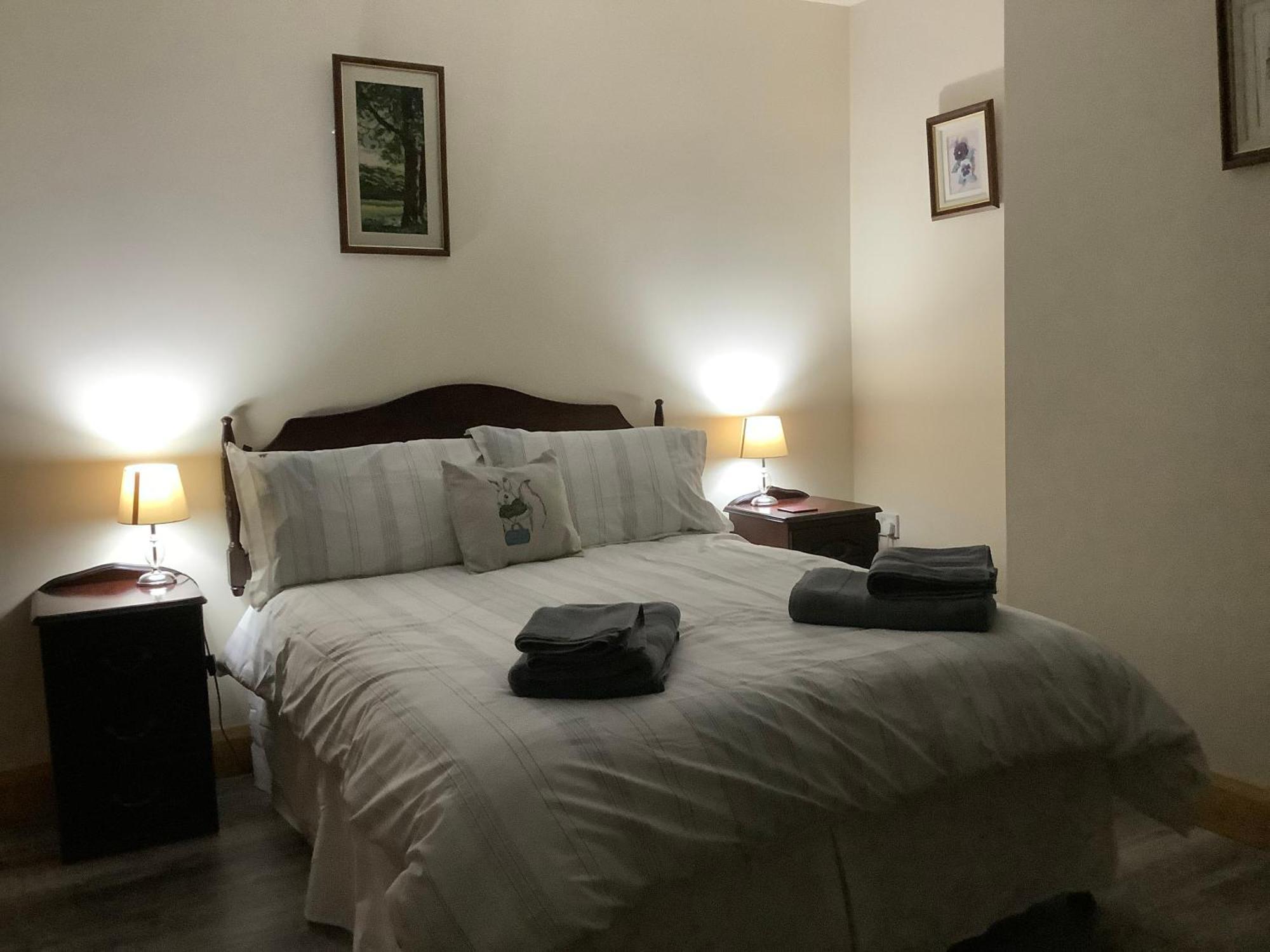 卡斯尔韦伦Hillhead Country Retreat别墅 外观 照片